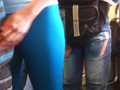 Excitat blonda mama filme porno cu femei mulatre atacuri confuz vecinii fiul